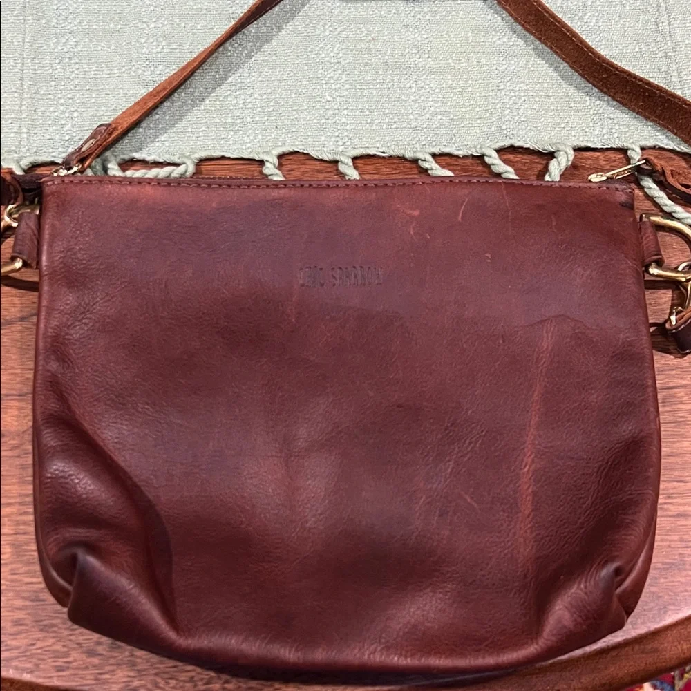 Chic Sparrow Lara Leather Crossbody Bag - Picture 7 of 7